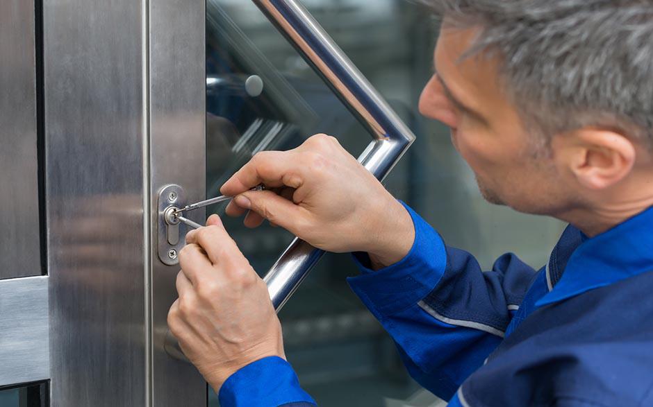 serrurier serrurerie aménagements Paris 18